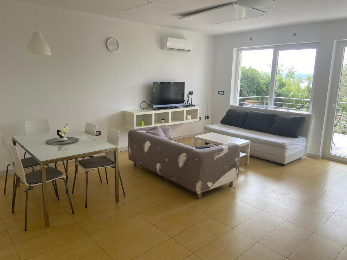 Apartment Rubin ไพราน ภายนอก รูปภาพ
